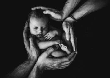 bonding with baby after birth